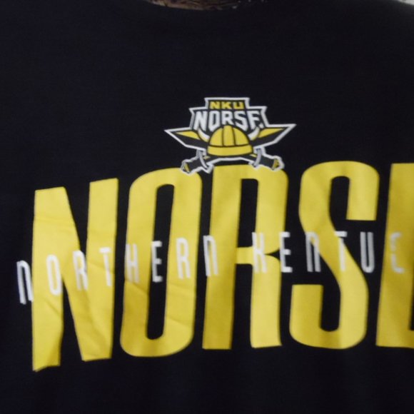 Tee shirt NKU Norse(196bhcs) preowned no damage has been cleaned - Picture 2 of 5